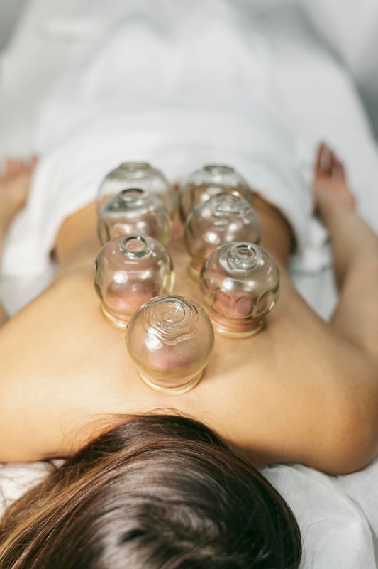 Massaggio con Coppettazione: L’Esperienza Trasformativa per il Tuo Benessere